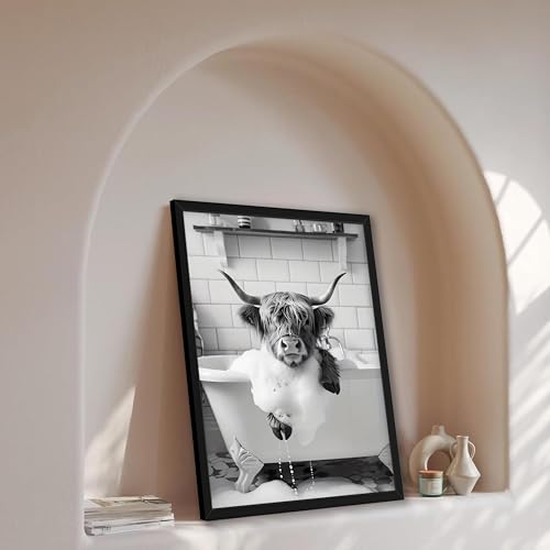 Funny Highland Cow Bathroom Wall Art - Black & White Canvas Print 10x8
