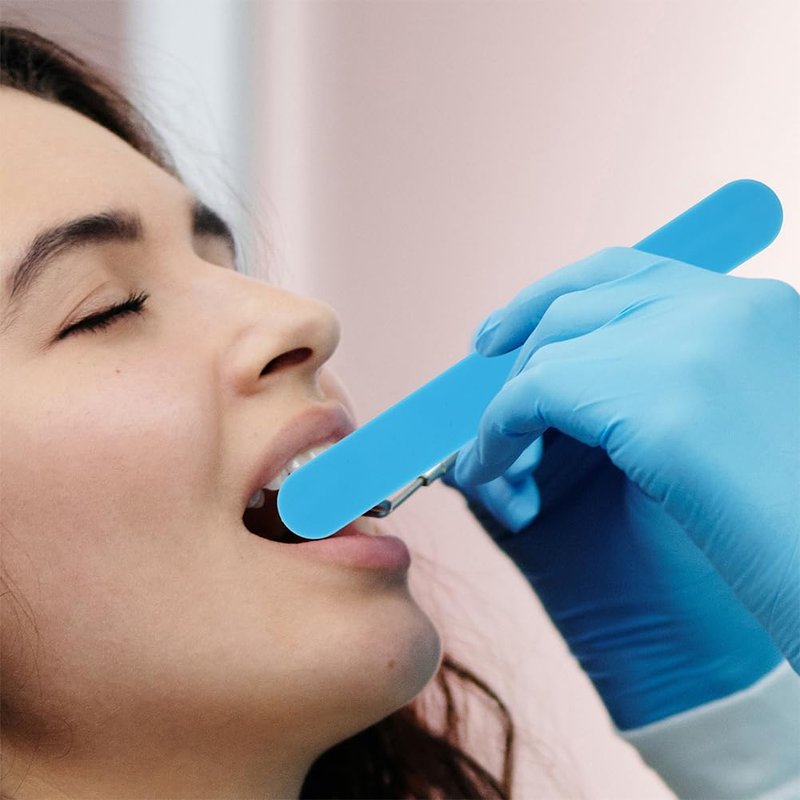 POPETPOP 25 Pack Tongue Depressors, Sturdy Plastic Tongue Scrapers for Oral Cavity Diagnostic, Reusable Flavored Depressors with Smooth Edge for Medical Laboratory Use (Blue)