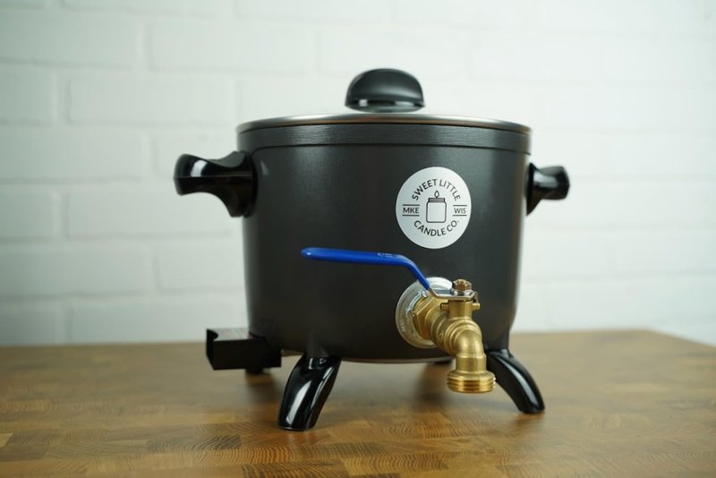 USA MADE, Wax Melter for Candle Making, Easy Turn Handle, Holds 10lbs of Melted Wax