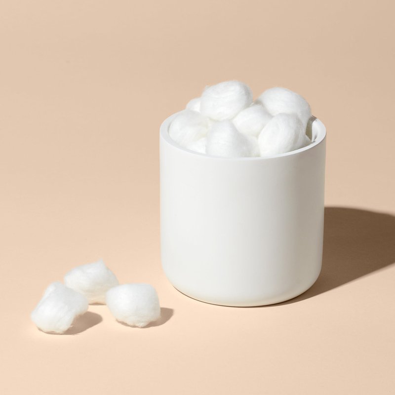 Diane 100% Pure Cotton Balls, 100 Count - Soft, Super Absorbent, Multipurpose Cotton Balls for Makeup Removal, Nail Polish, Applying Lotion or Powder, First-Aid for Everyday Household Use