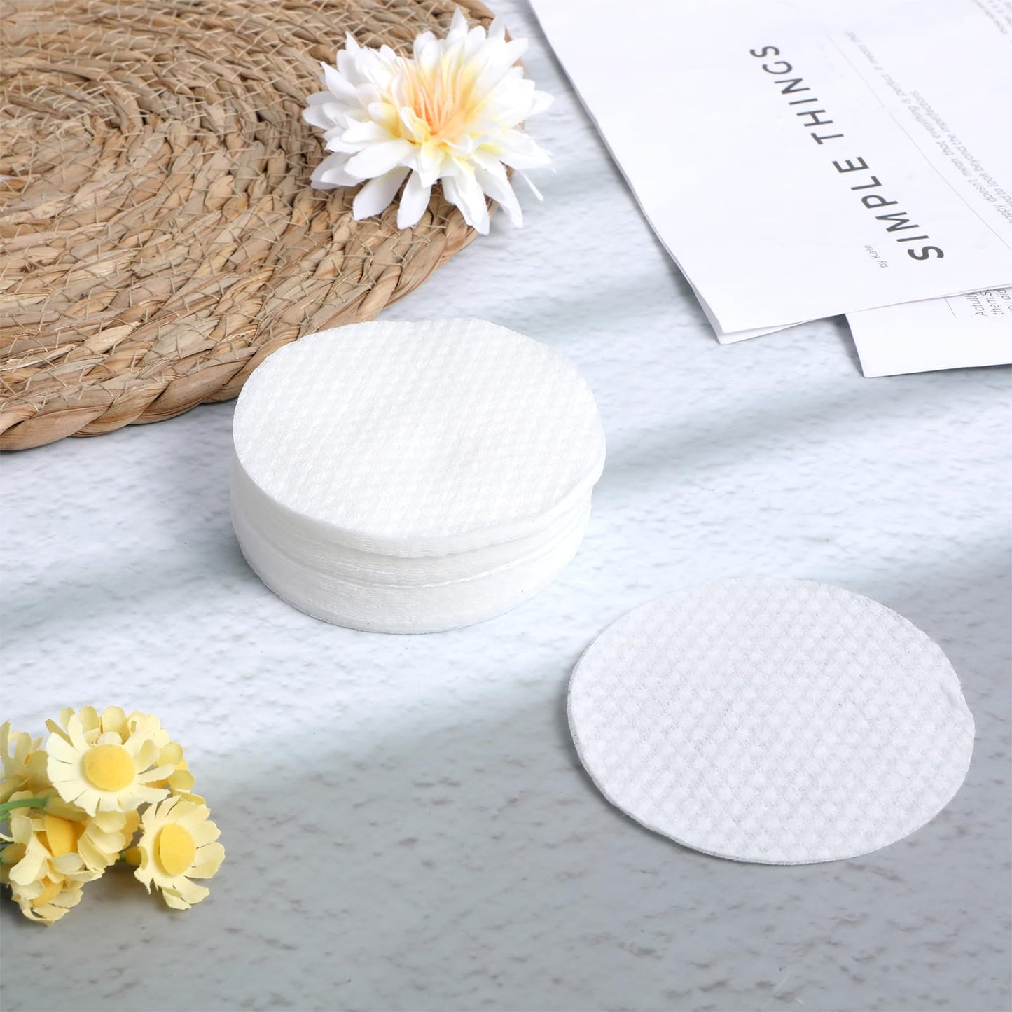 150 Pcs Extra Large Cotton Rounds for face, 3.14" Round Lint-Free Soft Cotton Pads for Makeup Removal, Nail Polish, Cleansing Face and Toner Application Use Wet or Dry