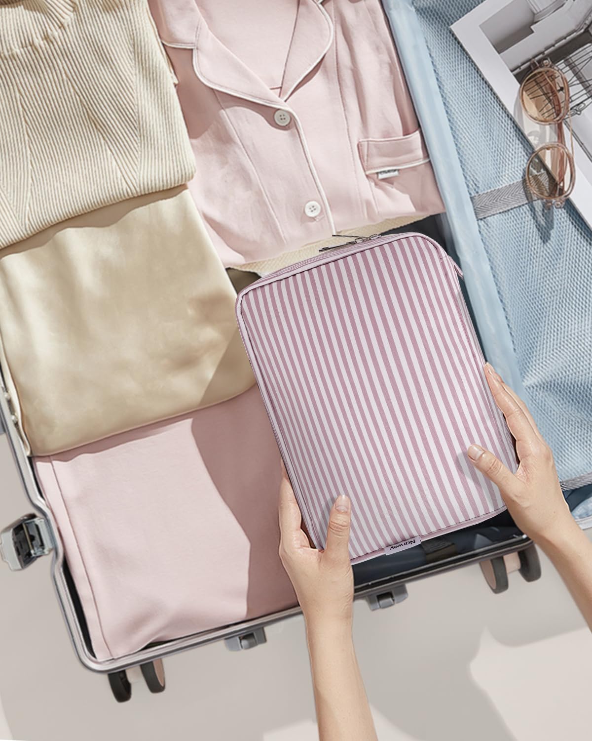 Narwey Small Hanging Travel Toiletry Bag for Women, Travel Bag for Toiletries, Makeup Bag Organizer Cosmetic Bags Make Up Bags for Girls (Dusty Pink Stripe)
