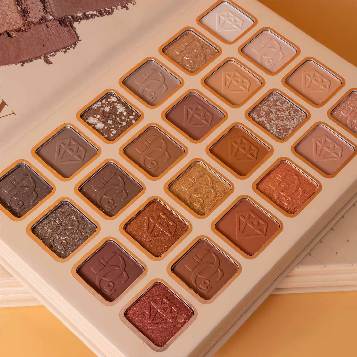 Makeup Palette,Eyeshadow & Highlighter & Blush & Contouring,4-Layer Book-Style Foldable Makeup Palette Set,Matte Glitter Metallic Shimmer, Highly Pigmented Long Lasting Make Up Pallet(43 Colors)
