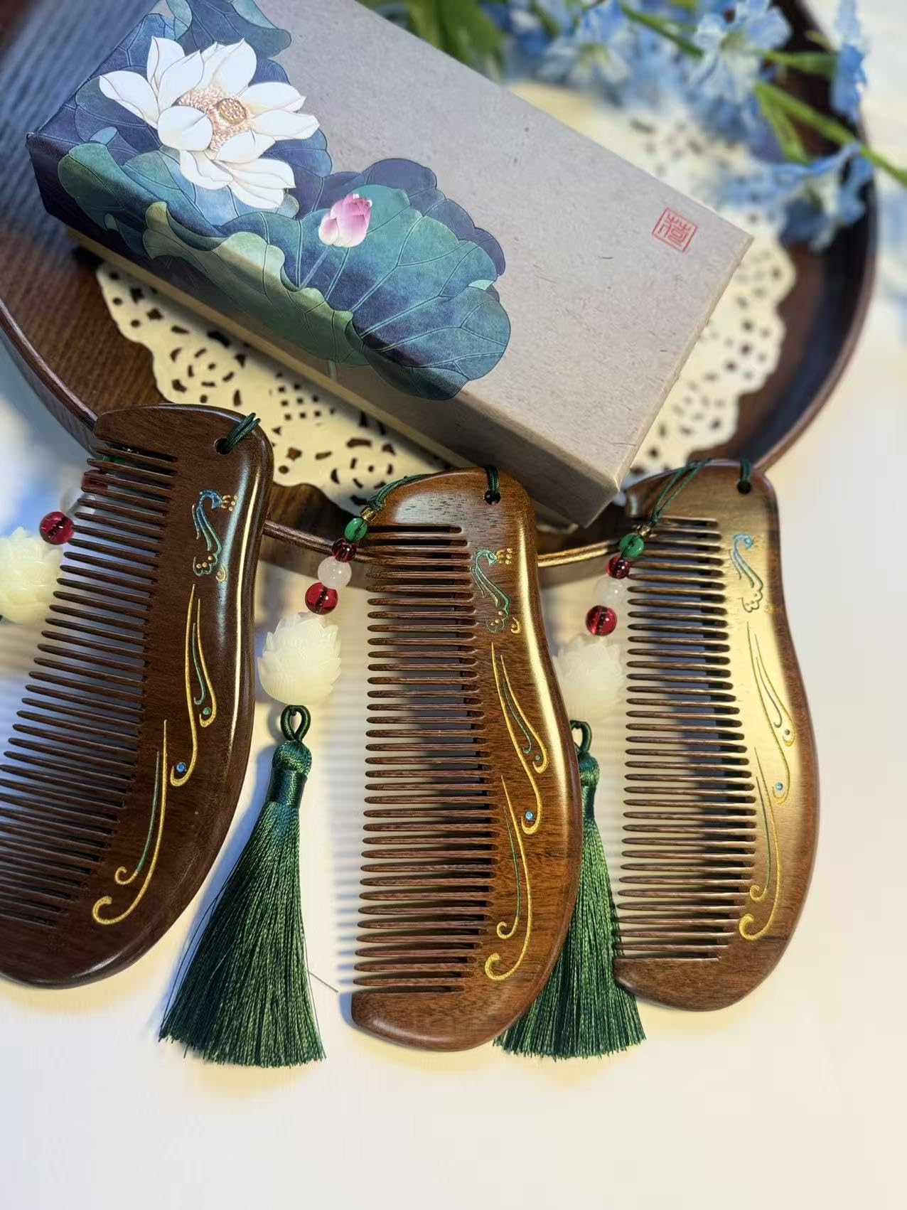 Handmade wooden hair comb, natural sandalwood comb, anti-static wooden combs, with sandalwood fragrance, good for hair growth, suitable for ladies and girls. (moon comb)