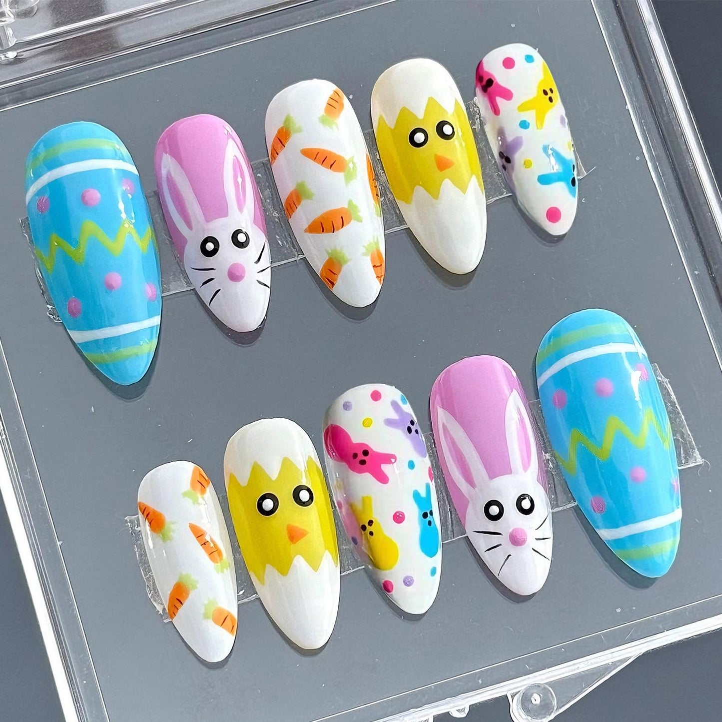 Press-On Nails - 30Pcs Short Almond Green Glitter St. Patrick's Day Designs | Irish Shamrocks & Lucky Clover
