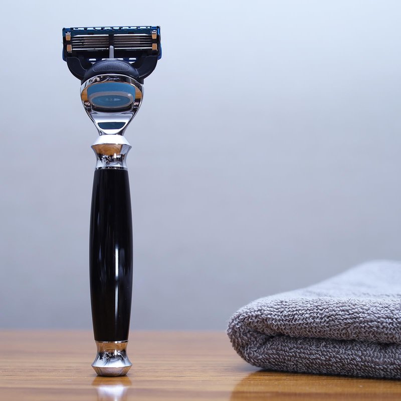 Magyfosia Shaving Kit for Men includes Badger Hair Shaving Brush,Wet Shave Soap Bowl and 5-Layer Safety Razor Compatible with Fusion Blade,Barber Style 4-Piece Gift for Men-Smooth and Close Shaving