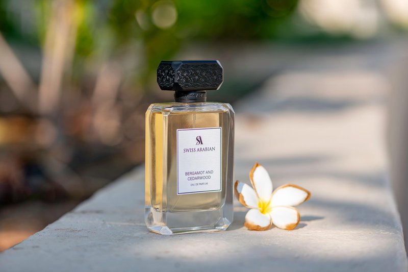 Swiss Arabian Bergamot and Cedarwood - Arabian Perfume for Men - Long-Lasting Cologne for Men - Eau de Parfum - Citrus, Woody Fragrances - 3.4 oz