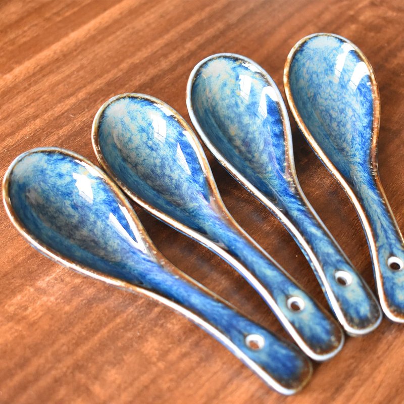 Pinkind 4 Pieces Soup Spoon Set, Asian Soup Spoon, Long Handle Ceramic Soup Spoons, Retro Blue Ramen Bowl Soup Spoon Suitable for Soup, Dumplings, Cake, Gravy, Oatmeal