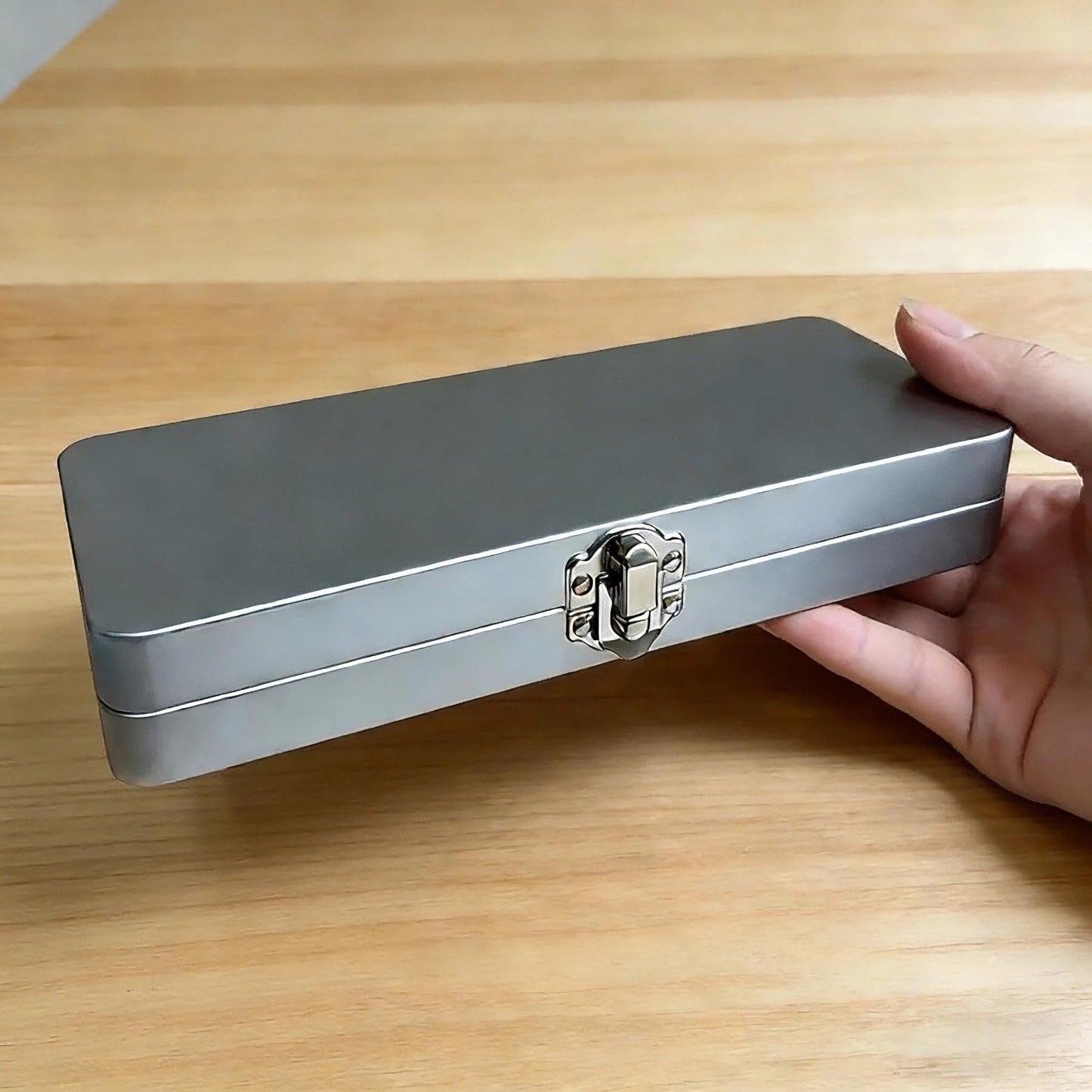 Silver Metal Box with Lid, Small Metal Boxes with Hinged Lids, Multi-Functional Rectangular MetalStorage Boxes Container for Bills Cosmetics in Home, Office, Bedroom, Stationery Organization