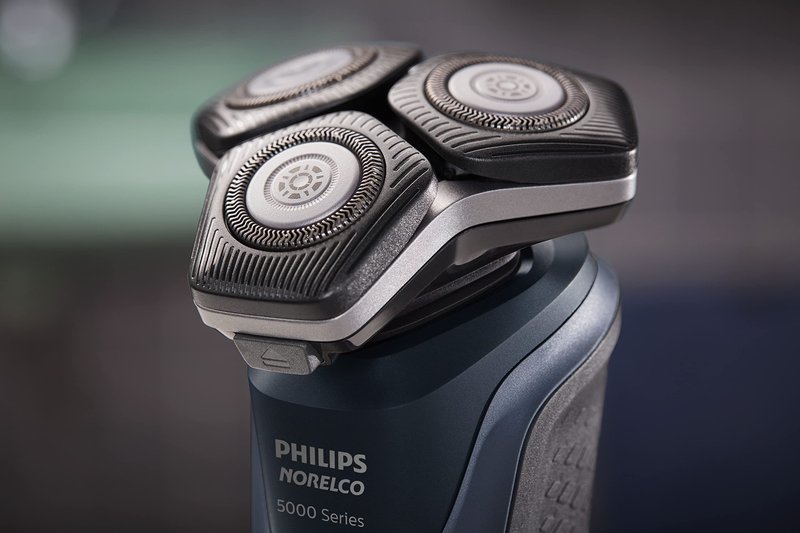 Philips Norelco Shaver 5400, Rechargeable Wet & Dry Shaver with Pop-Up Trimmer, S5880/81 (Pack of 2)