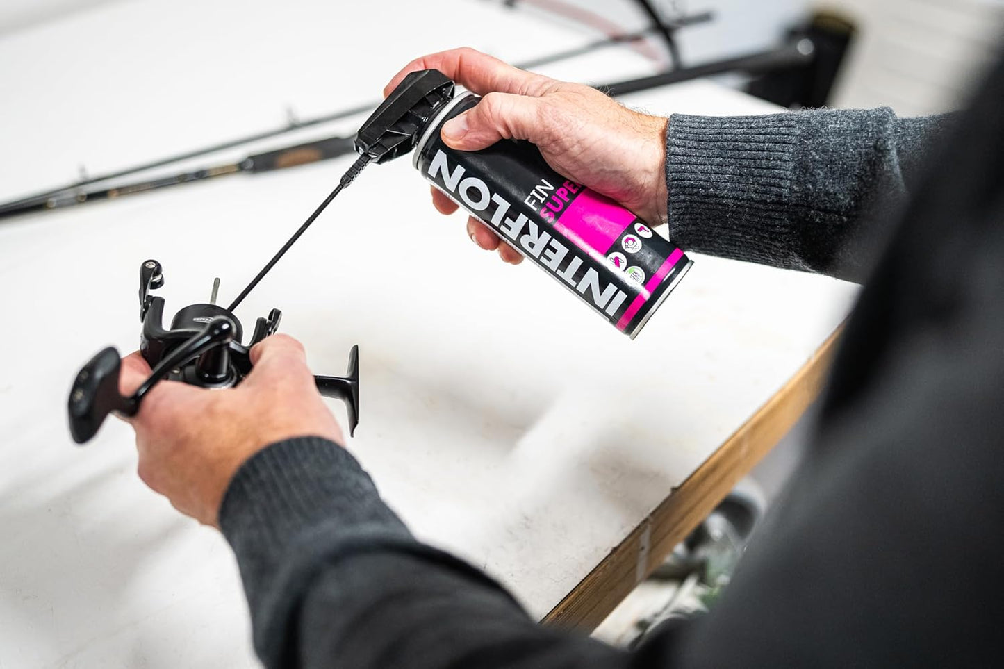 Interflon Fin Super Industrial Oil | Teflon-Free Lubricant Spray for Chains - 300ml Aerosol, Penetrating Dry Film