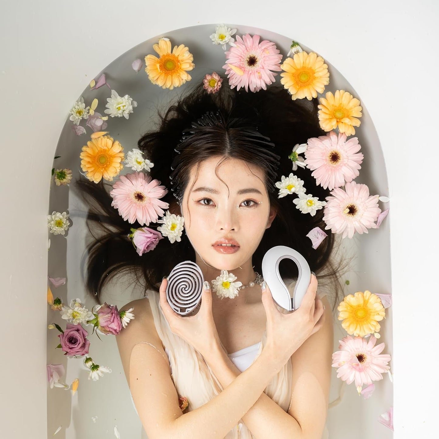 Uffy Spiral Shine Detangling Hair Brush - Anti-Frizz, Tangle-Free Design | Ergonomic Handle, Moonlight White