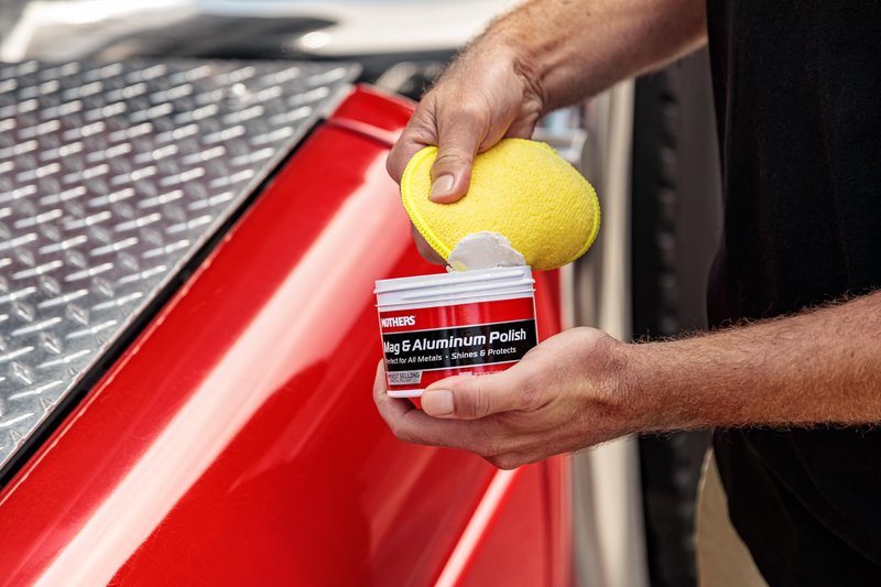 Mothers Mag & Aluminum Polish, 10 oz. – Brilliant Shine, Easy to Use, for All Uncoated & Unplated Metals Including Aluminum Wheels, Stainless Steel Trim and Exhaust Tips, Brass & More (05101)