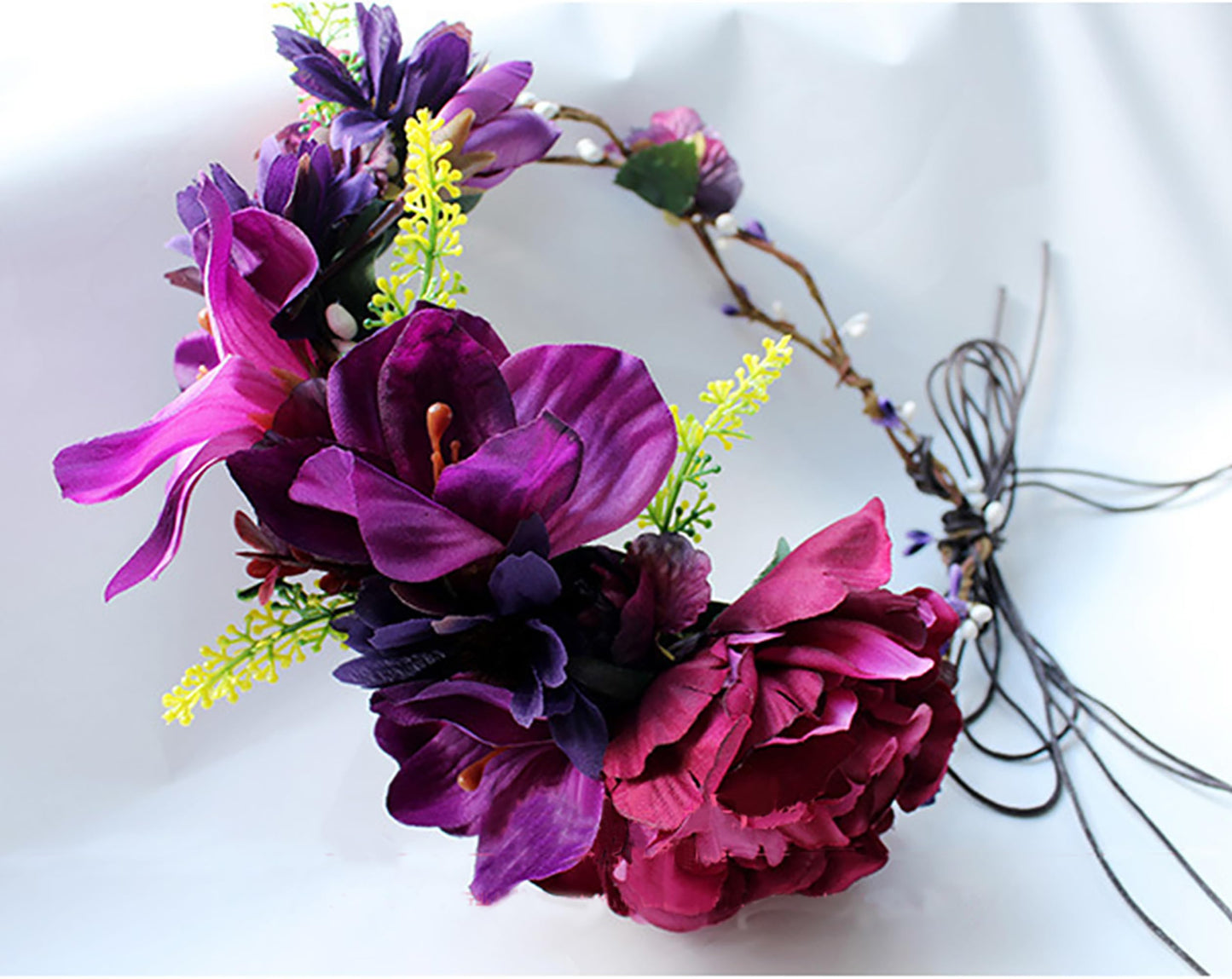Brikuinr Women Floral Crown Bridal Floral Headband Flower Halo Flower Crown Wedding Party Cosplay Halloween Costume Photos