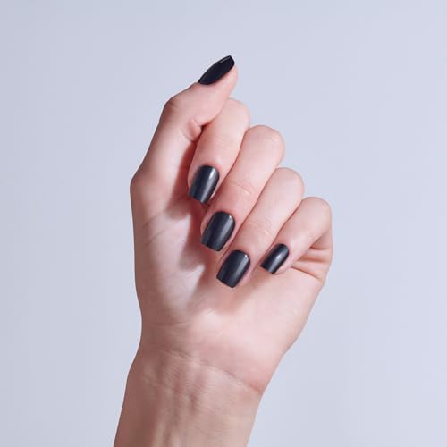 KISS Core Press On Nails - Black Squoval Short - 32 Nails & Glue