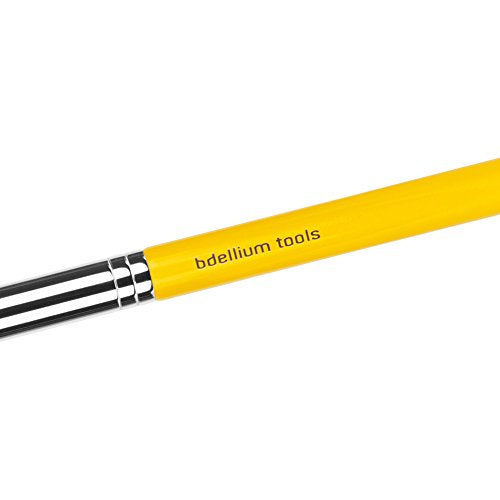Bdellium Tools Studio Series 941 Tapered Makeup Brush for Highlighter & Finishing