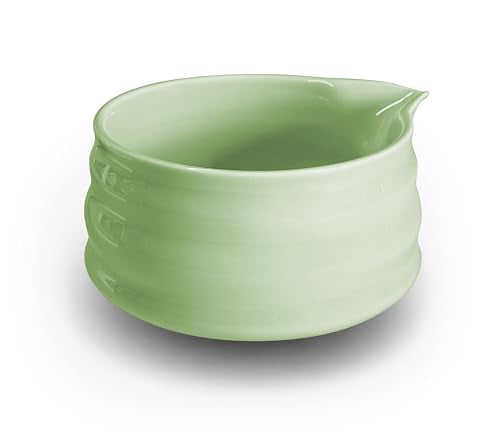 Handmade Matcha Bowl with Spout - 500ml Ceramic Tea Chawan