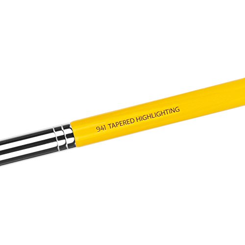 Bdellium Tools Studio Series 941 Tapered Makeup Brush for Highlighter & Finishing
