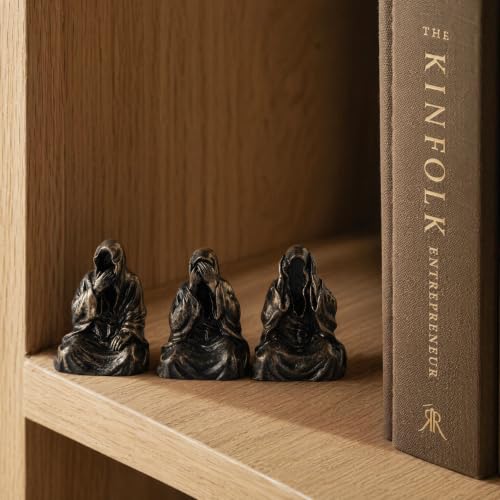 Oinas Gothic Mini Suriel Figurines - 3pcs Halloween Decor Set