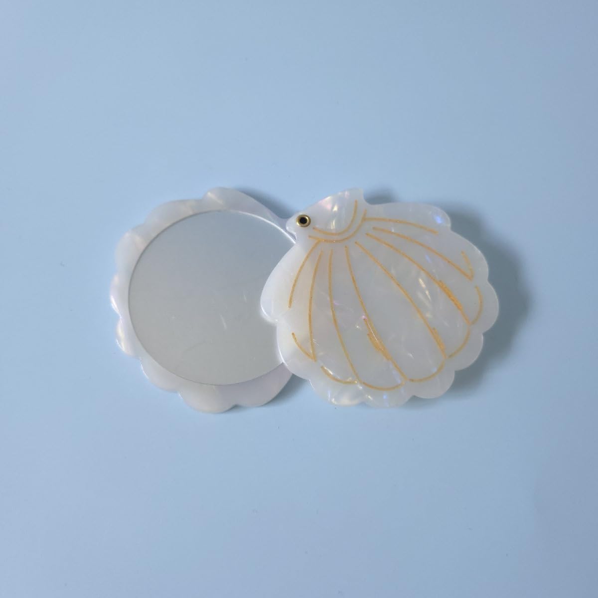 OMG Decor Funny Shell Shape Makeup Mirrors,Cute Acetate Compact Mirror with Cover,Funny Shell Pocket Mirror,Pack of 1,White