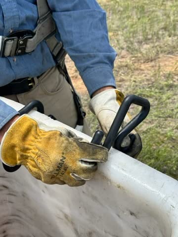 100lbs Capacity Bucket Hook for Aerial Equipment - Durable Polymer