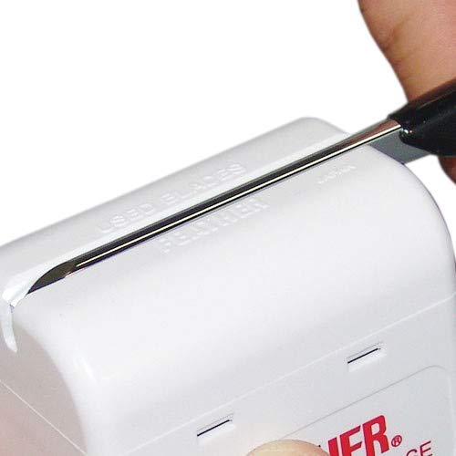 Feather Razor Disposal Case 1 Count - Safe Blade Holder for Feather Razors