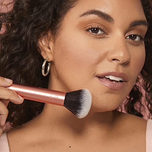 Real Techniques Everything Face Makeup Brush - Oversized Fluffy Blending Brush