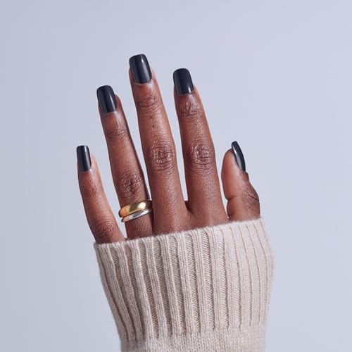 KISS Core Press On Nails - Black Squoval Short - 32 Nails & Glue