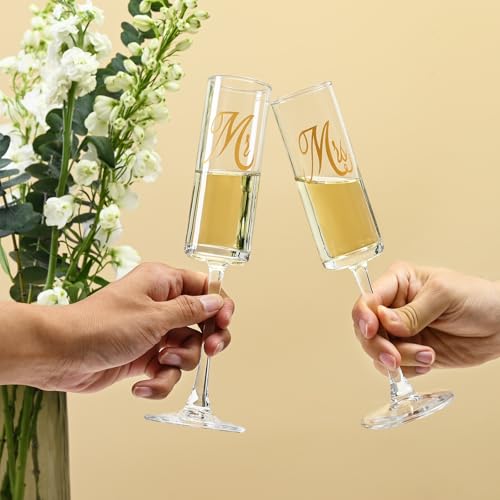 Mr and Mrs Champagne Flutes Set of 2 | Elegant Long-Stemmed Crystal Glasses for Weddings & Anniversaries