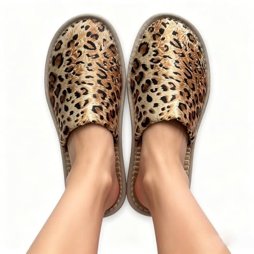 LiliGloris Reusable Spa Slippers for Guests - Closed-Toe Jacquard Fleece