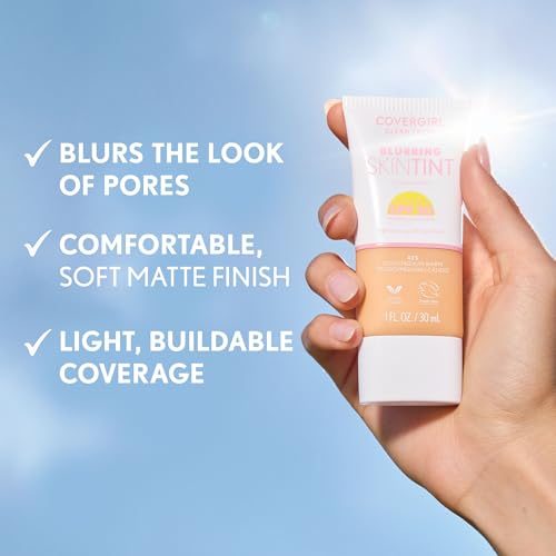 COVERGIRL Clean Fresh Blurring Skin Tint SPF 30 - Light/Medium Neutral