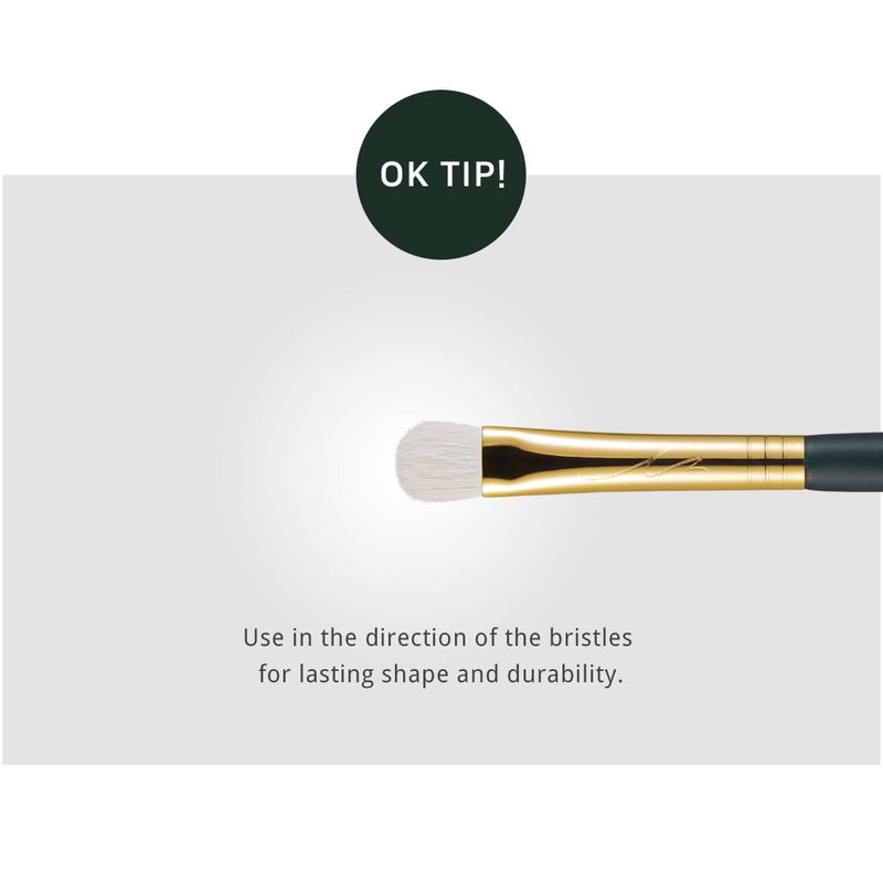Professional Korean Eyeshadow Brush - SOO ADOR Okhee Large Blending Brush for Flawless Base Application | Minimal Fallout