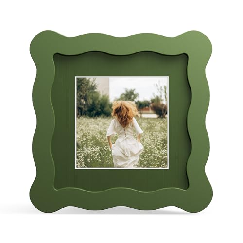 4x4 Wavy Edge Wooden Picture Frame with Mat for 3x3 Photos