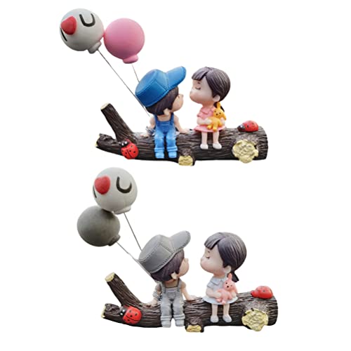 Cute Couple Kissing Car Dashboard Ornament - PVC Decoration