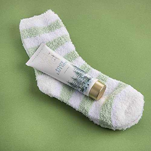 Live Green Winter Mint Foot Spa Gift Set with Lotion, Scrub, and Fuzzy Socks