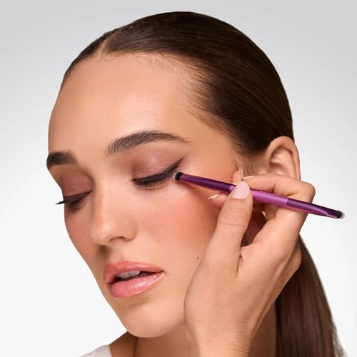 Real Techniques Liner & Smudge Brush - Dual-Ended Eye Makeup Tool