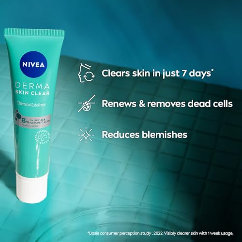 NIVEA Derma Skin Clear Night Exfoliator with Glycolic & Salicylic Acid, 40ml