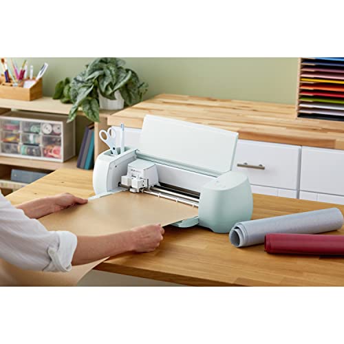 Cricut Smart Iron-On Vinyl Roll, 13" x 9 ft, Silver