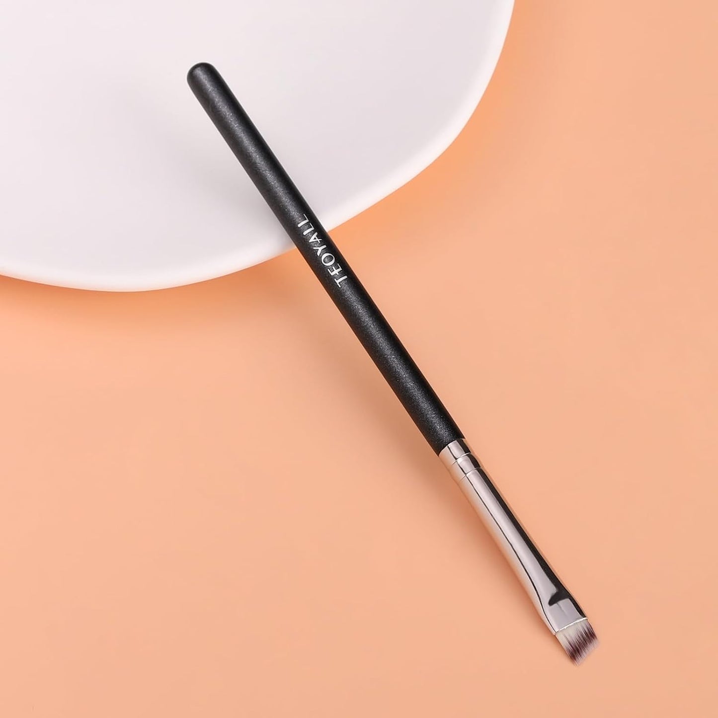 Flat Angled Eyeliner Brush - Soft Thin Slanted Synthetic Bristles for Precision Eyebrow Makeup | Ideal for Brow Powder & Gel