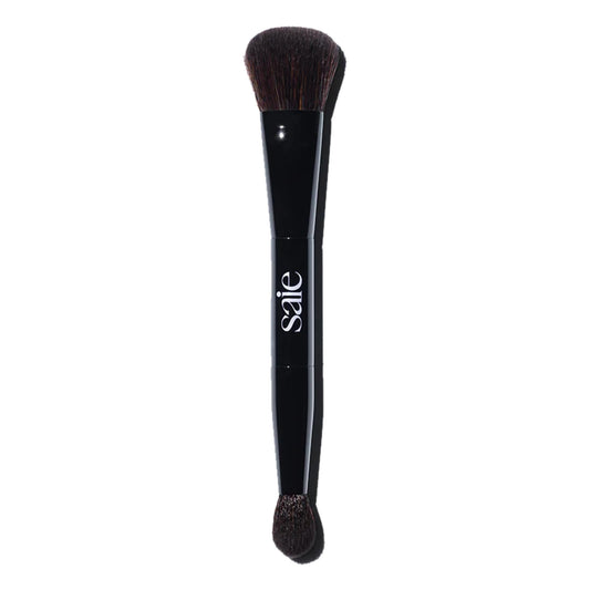 Saie The Double Brush - Dual Ended Makeup Brush For Powder and Cream Formulas - 2 Ultra-Soft Makeup Brushes in 1 for Precise + All-Over Application - Conceal, Highlight, and Sculpt - Vegan (1 Count)