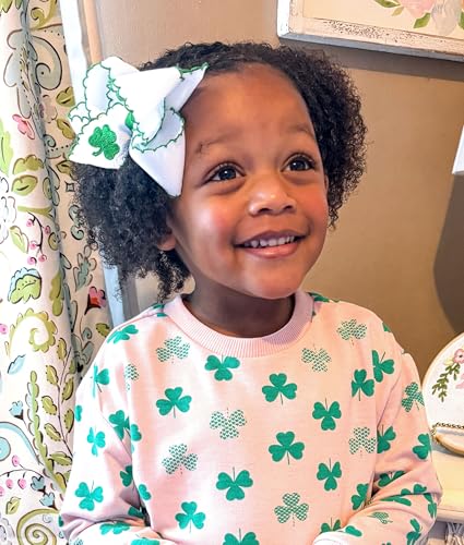 Wee Ones Girls' Shamrock Hair Bow with Moonstitch Edge - Medium