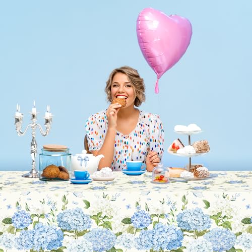 Blue Floral Hydrangea Disposable Tablecloths - 3 Pcs for Parties