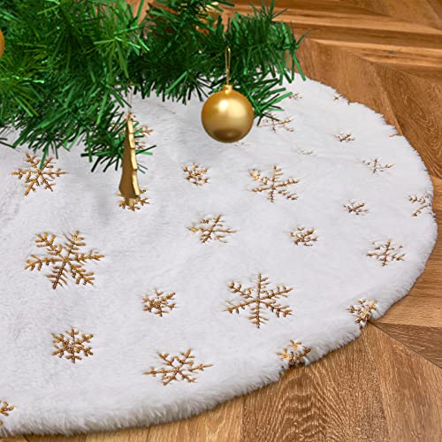 24 Inch White Faux Fur Christmas Tree Skirt with Gold Snowflakes