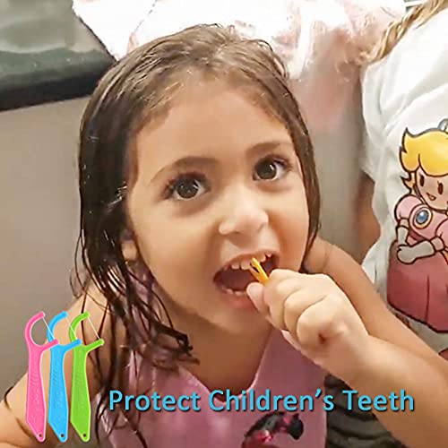 FAMILIFE Animal Kids Floss Picks 200 Count with Travel Cases - Fluoride-Free Dental Floss for Children