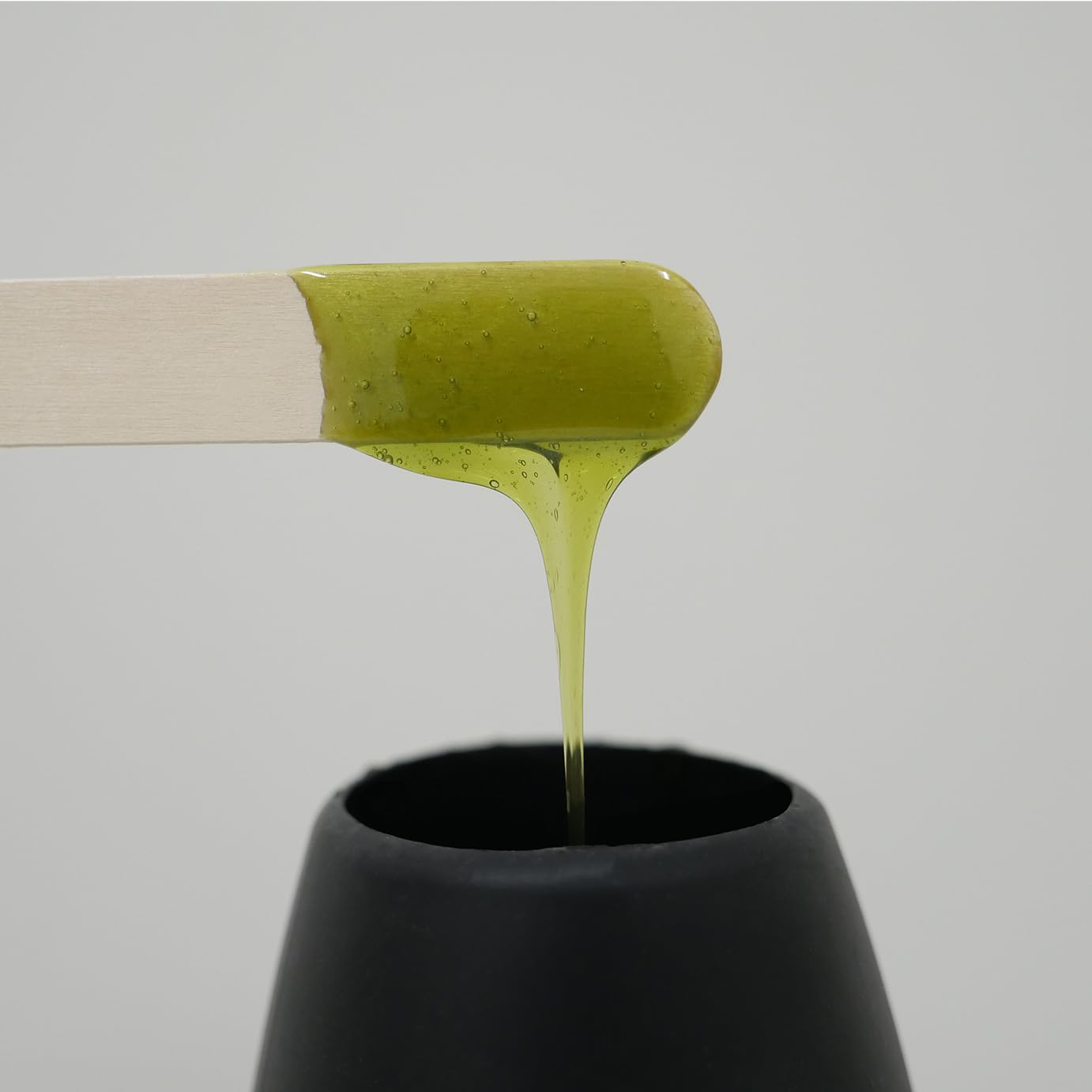 Waxxxie Black Silicone Cup - Melt your Hard Wax Beads Evenly and in a Matter of Minutes with this Home Waxing Essential