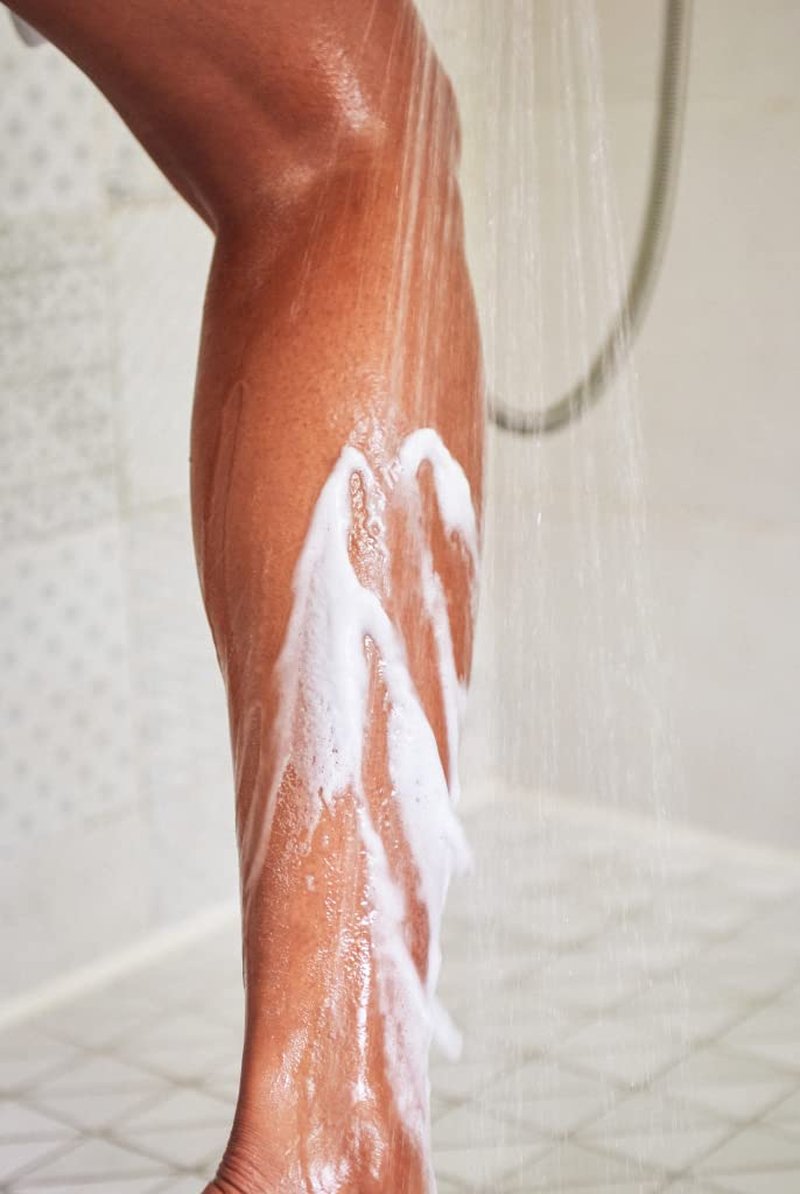 completely bare easy OFF | Foaming Hair Removal Spray | Shea Butter | Aloe Vera | Volcanic Ash | 5.8 OZ
