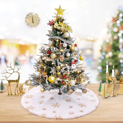 24 Inch White Faux Fur Christmas Tree Skirt with Gold Snowflakes