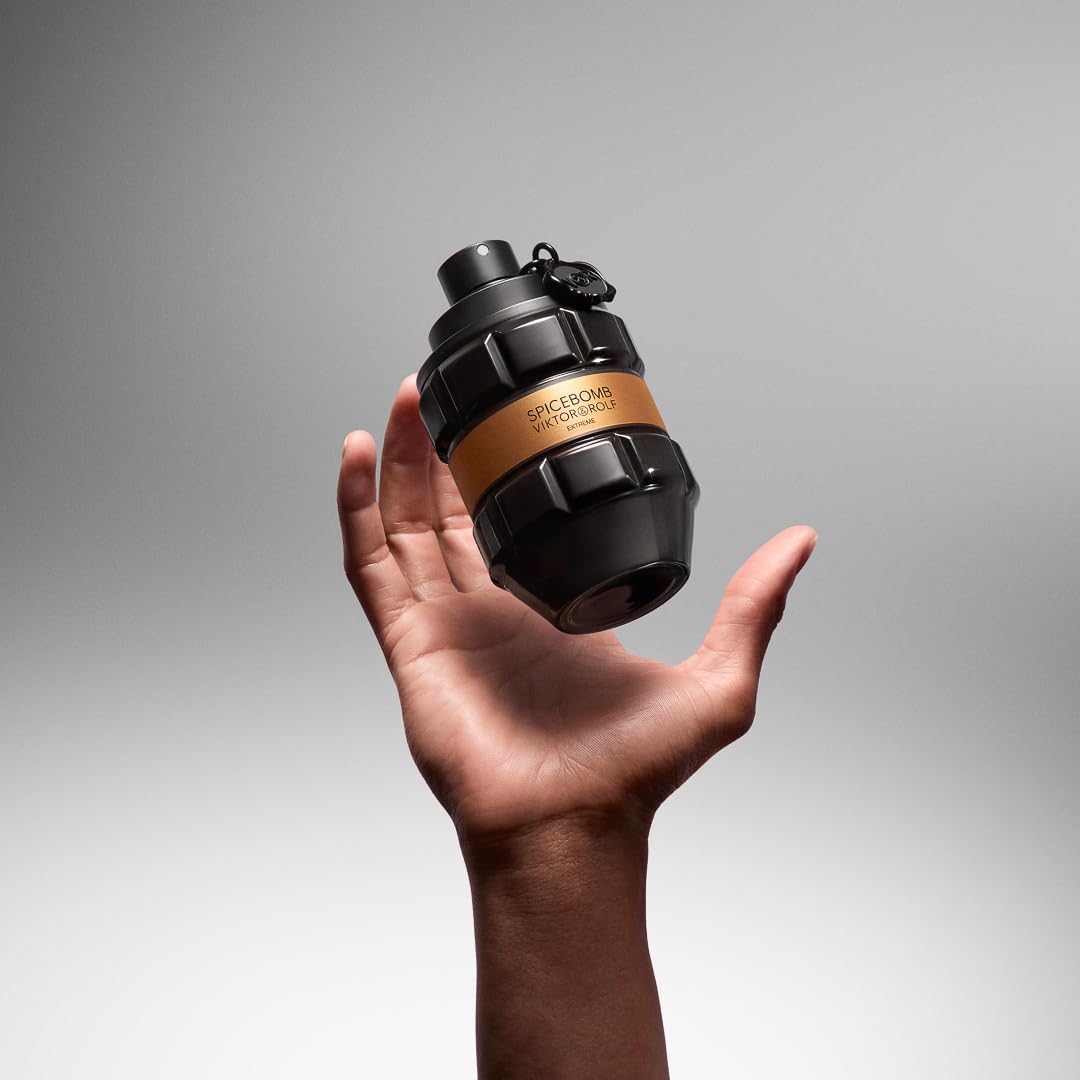 Viktor&Rolf Spicebomb Extreme Eau de Parfum | Woody & Spicy Men's Cologne with Amber & Vanilla Notes