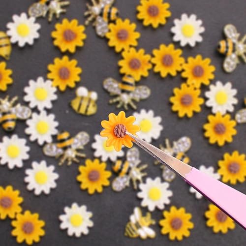 100Pcs 3D Bee Nail Charms & Daisy Flower Rhinestones