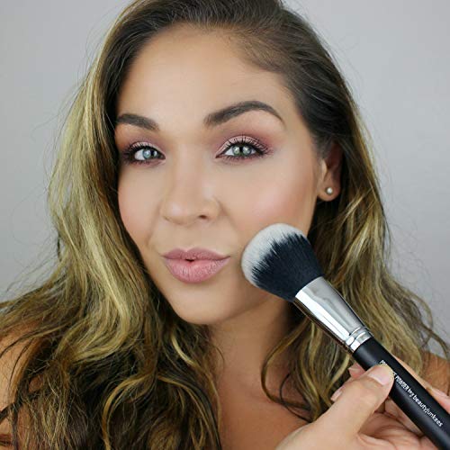 Large Powder Brush - Fluffy Makeup Brush for Face & Body